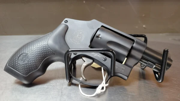 Light As A Feather - Smith & Wesson 442 - Old Stock
