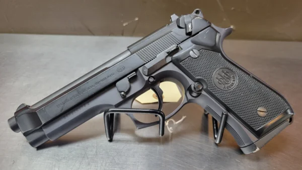 Trusted by Professionals - BERETTA 92FS - USED - Image 2