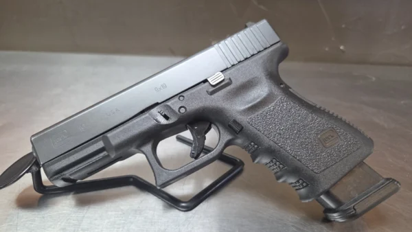 The Gold Standard - GLOCK 19 Gen 3 - USED - Image 2