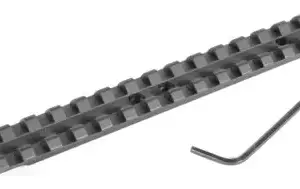 EGW SCOPE BASE MOSSBERG 500 - PICATINNY RAIL W/#6&#8 SCREWS