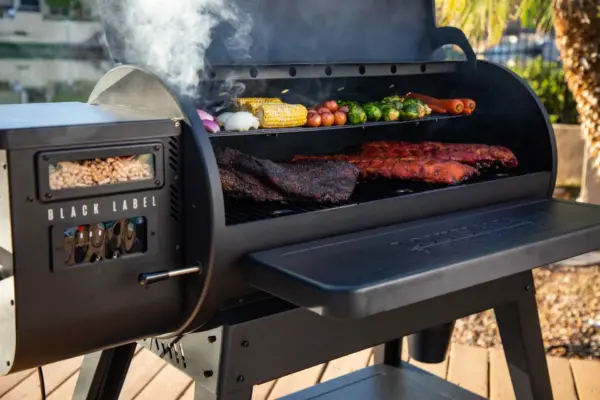 Louisiana Grills Black Label Series Smoker